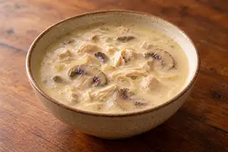 شوربة كريمة بالفراخ